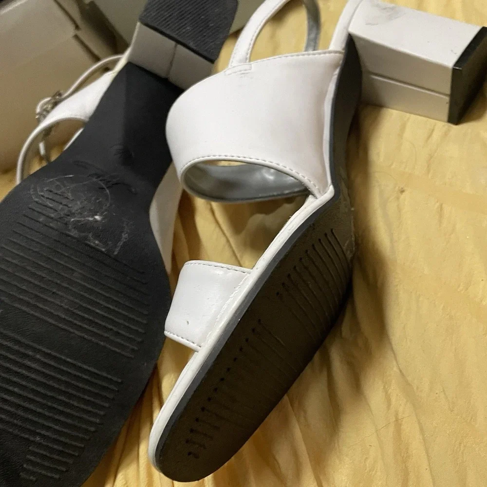 Fioni Women's Open Toe Strappy‎ Heeled Pumps Sandals, White, Size 675, EUC
